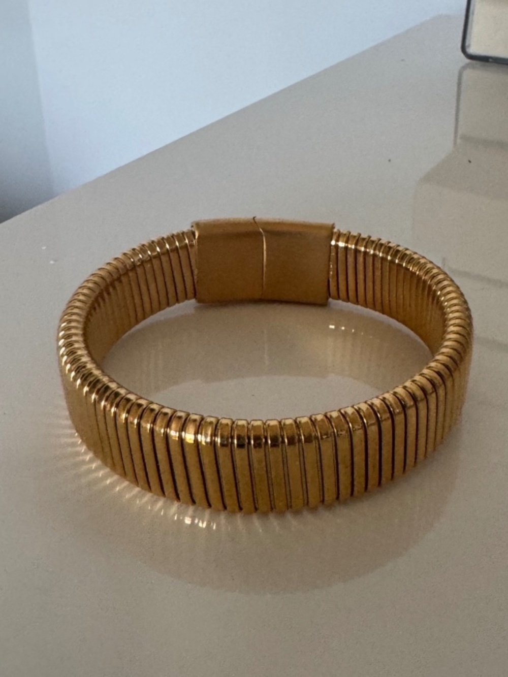 NWOT Gold Bangle 18k Gold plated & stainless Steel